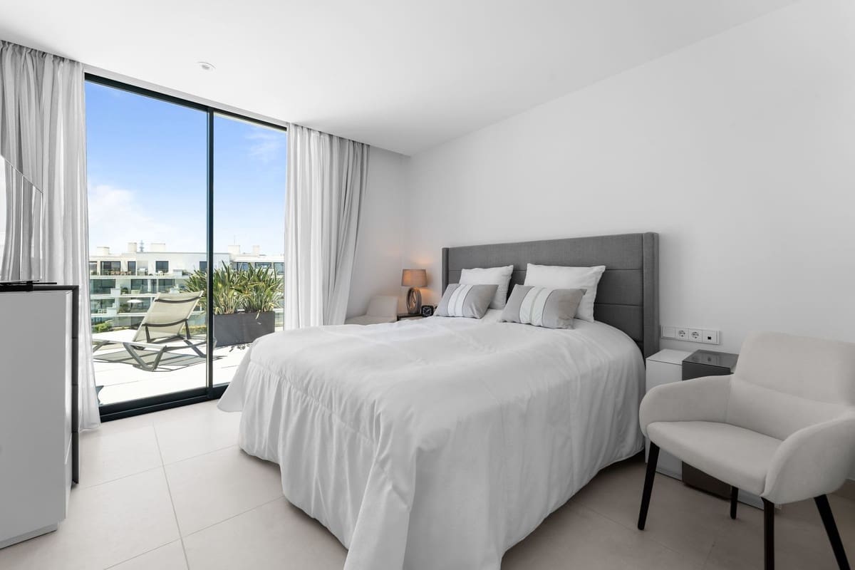 3 soveværelse Lejlighed til salg i Fuengirola med swimmingpool garage - € 1.285.000 (Ref: 10134336)