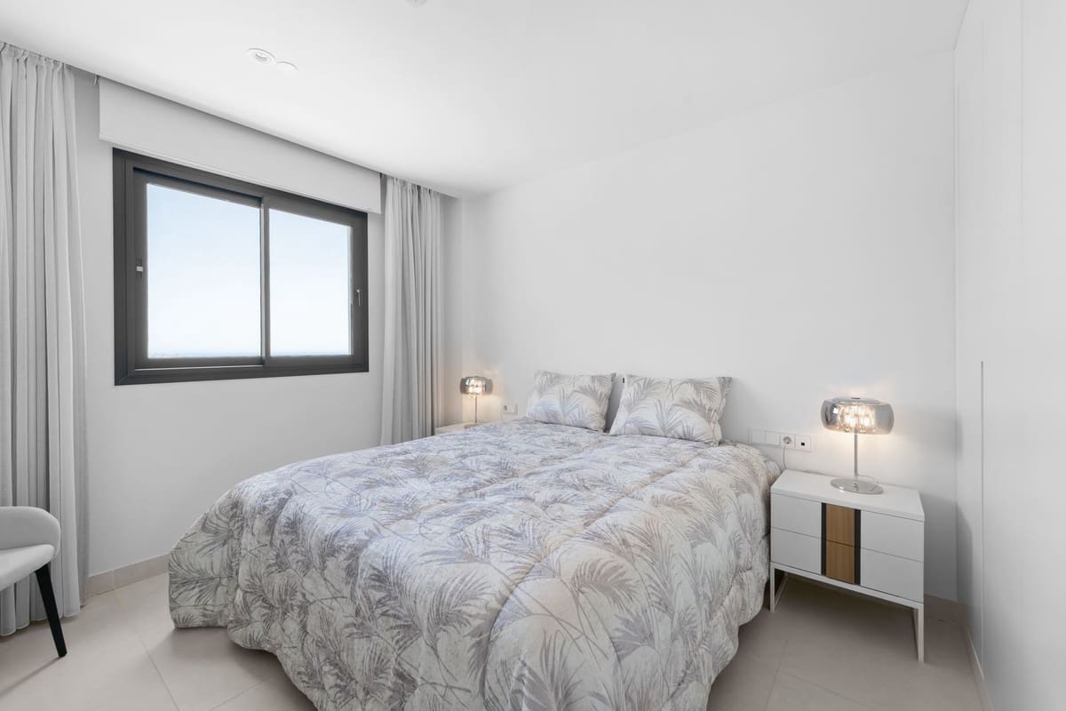 3 soveværelse Lejlighed til salg i Fuengirola med swimmingpool garage - € 1.285.000 (Ref: 10134336)