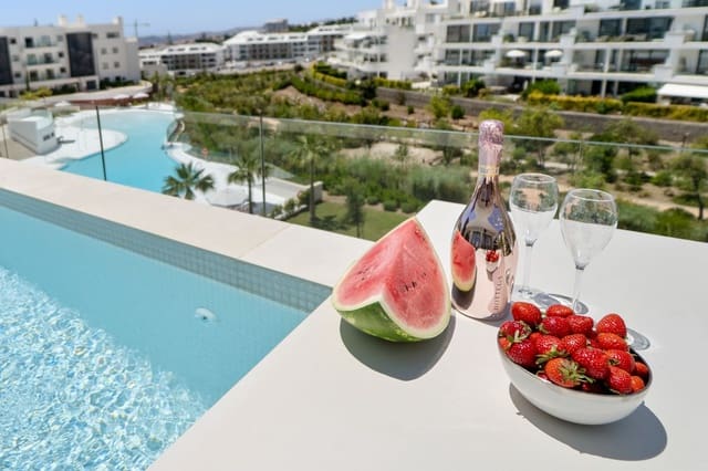 Apartamento de 3 habitaciones en Torreblanca, Fuengirola en venta con piscina garaje - 1.285.000 € (Ref: 10134336)