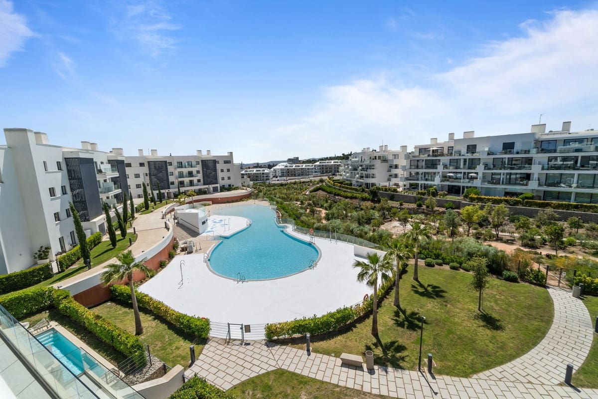 3 soveværelse Lejlighed til salg i Fuengirola med swimmingpool garage - € 1.285.000 (Ref: 10134336)