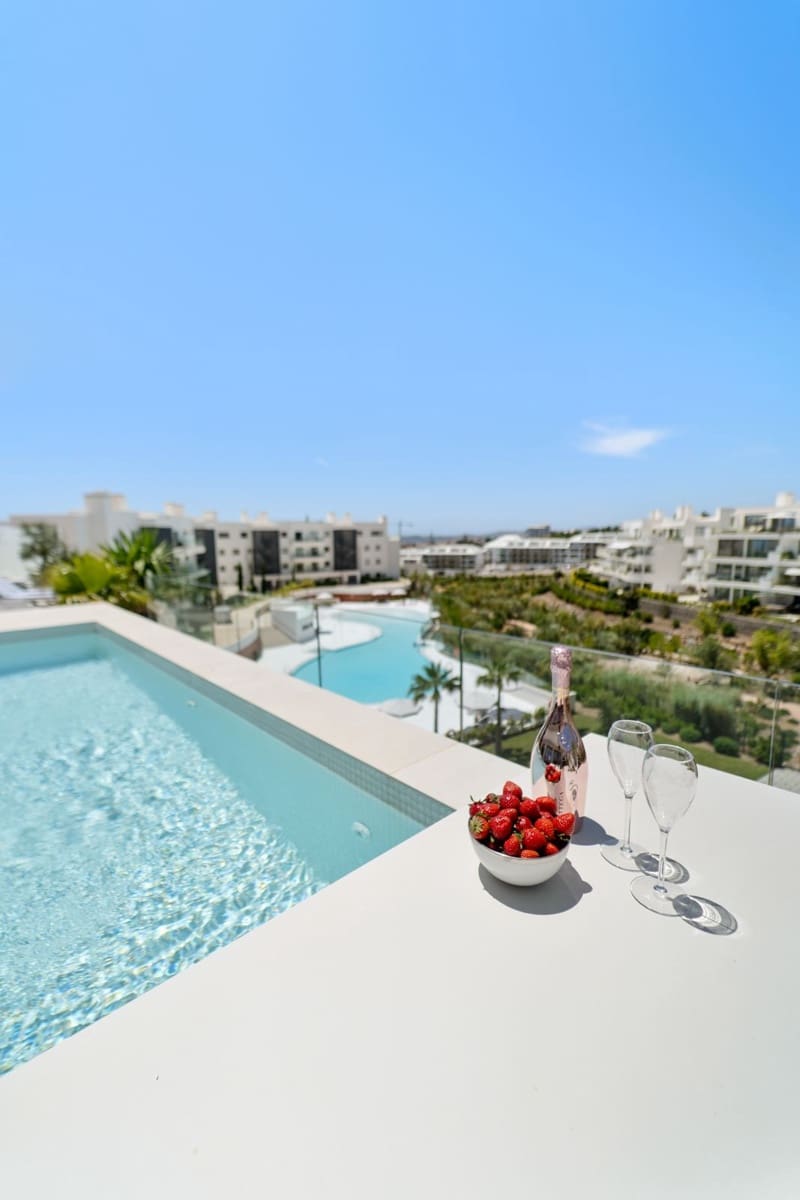 3 soveværelse Lejlighed til salg i Fuengirola med swimmingpool garage - € 1.285.000 (Ref: 10134336)