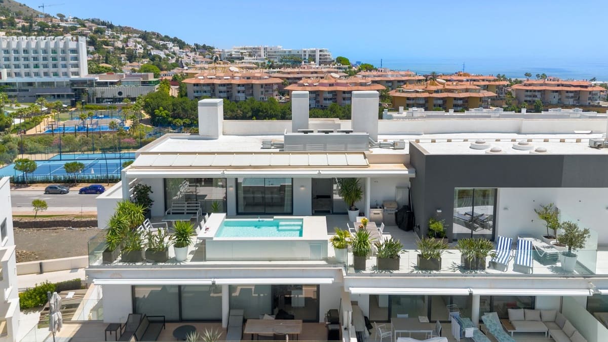 3 soveværelse Lejlighed til salg i Fuengirola med swimmingpool garage - € 1.285.000 (Ref: 10134336)