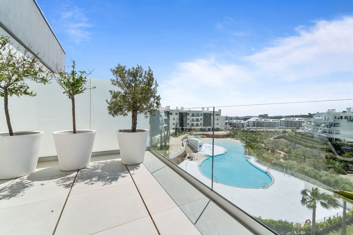 3 soveværelse Lejlighed til salg i Fuengirola med swimmingpool garage - € 1.285.000 (Ref: 10134336)