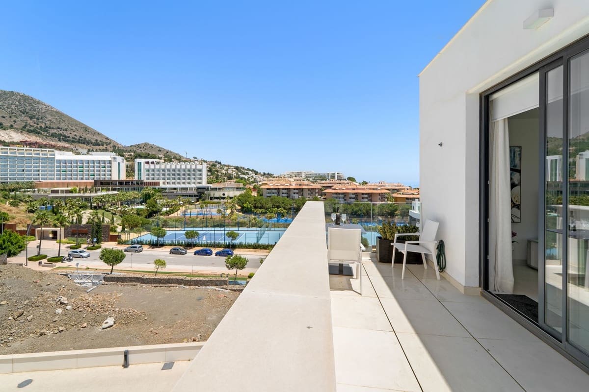 3 soveværelse Lejlighed til salg i Fuengirola med swimmingpool garage - € 1.285.000 (Ref: 10134336)