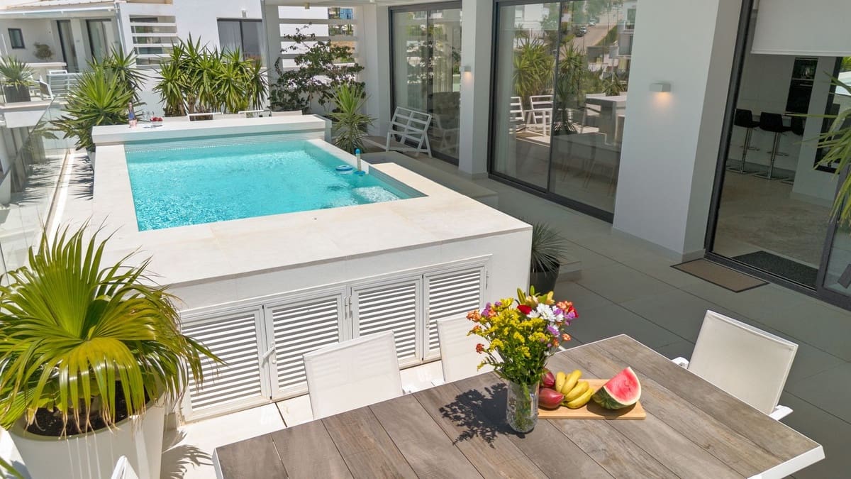 3 soveværelse Lejlighed til salg i Fuengirola med swimmingpool garage - € 1.285.000 (Ref: 10134336)