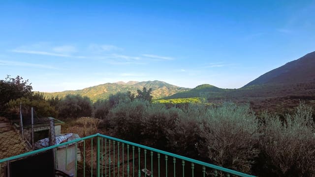 Finca/Casa Rural de 4 habitaciones en Ojen en venta con piscina garaje - 540.000 € (Ref: 10134345)