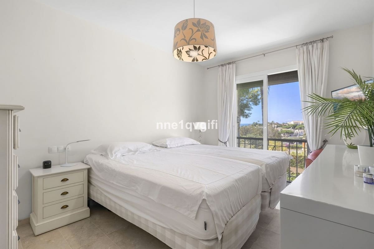 2 soveværelse Lejlighed til salg i Cabopino med swimmingpool garage - € 895.000 (Ref: 10134347)