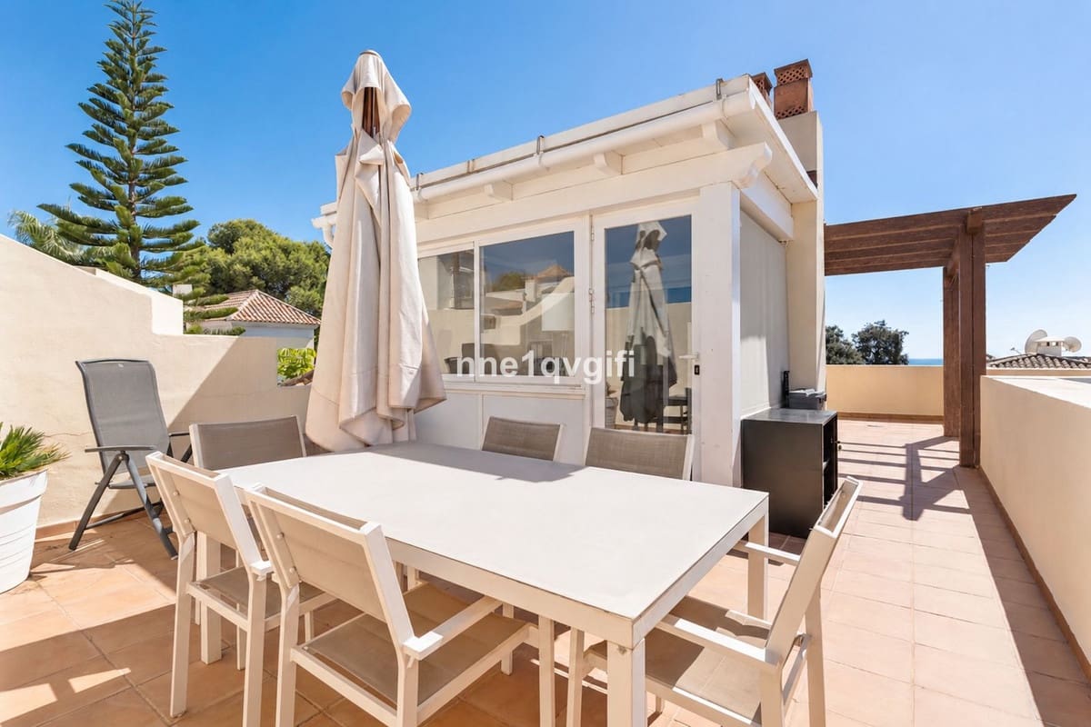 2 soveværelse Lejlighed til salg i Cabopino med swimmingpool garage - € 895.000 (Ref: 10134347)