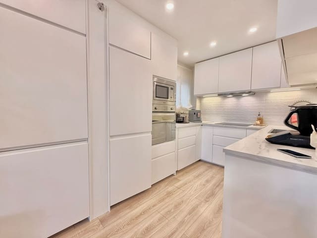 2 soveværelse Lejlighed til salg i Castillo Sohail, Fuengirola - € 459.000 (Ref: 10134402)