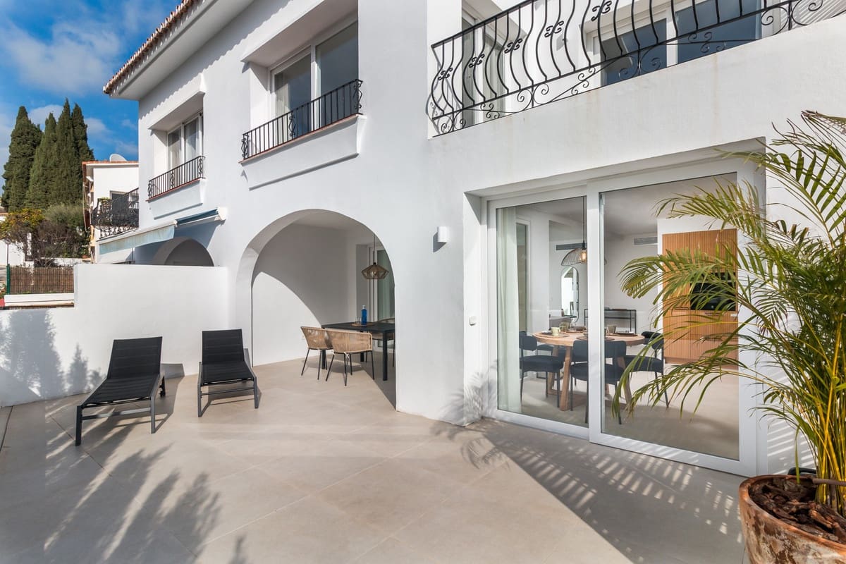 2 soveværelse Villa til salg i Istan med swimmingpool - € 450.000 (Ref: 10134403)