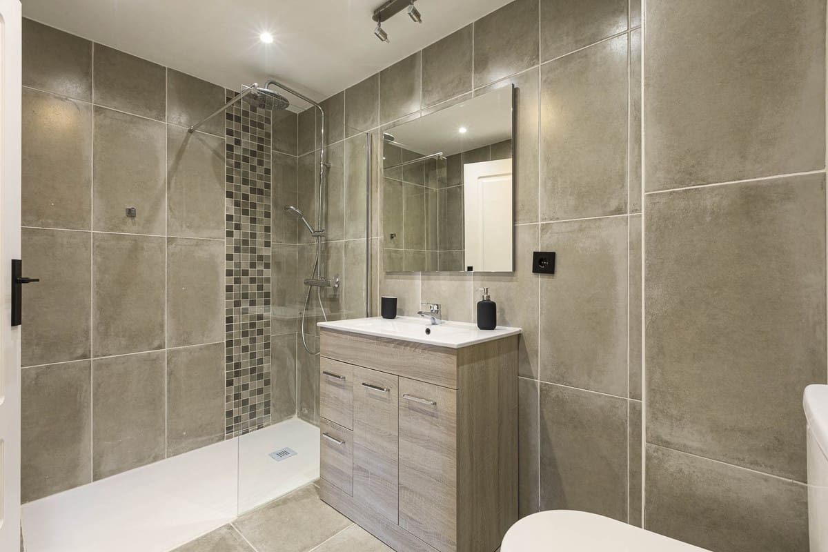 Apartamento de 2 habitaciones en Nueva Andalucia en venta con piscina garaje - 534.995 € (Ref: 10134407)