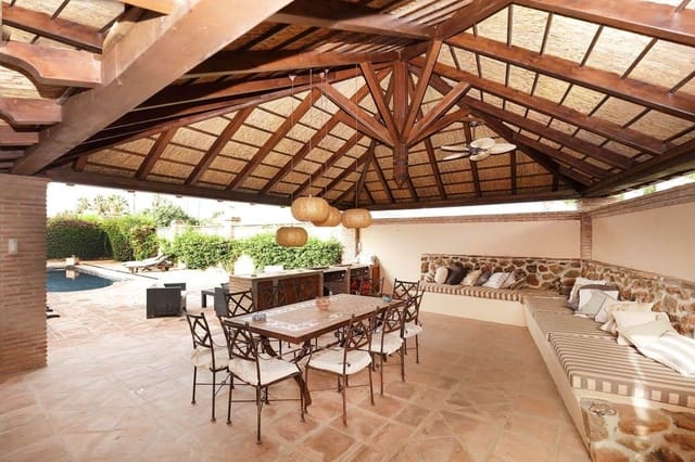 4 chambre Villa/Maison à vendre à Atalaya-Isdabe, Estepona avec piscine garage - 1 600 000 € (Ref: 10134427)