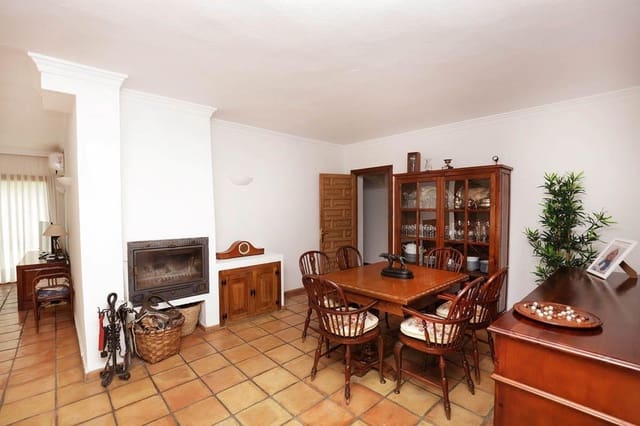 4 chambre Villa/Maison à vendre à Atalaya-Isdabe, Estepona avec piscine garage - 1 600 000 € (Ref: 10134427)