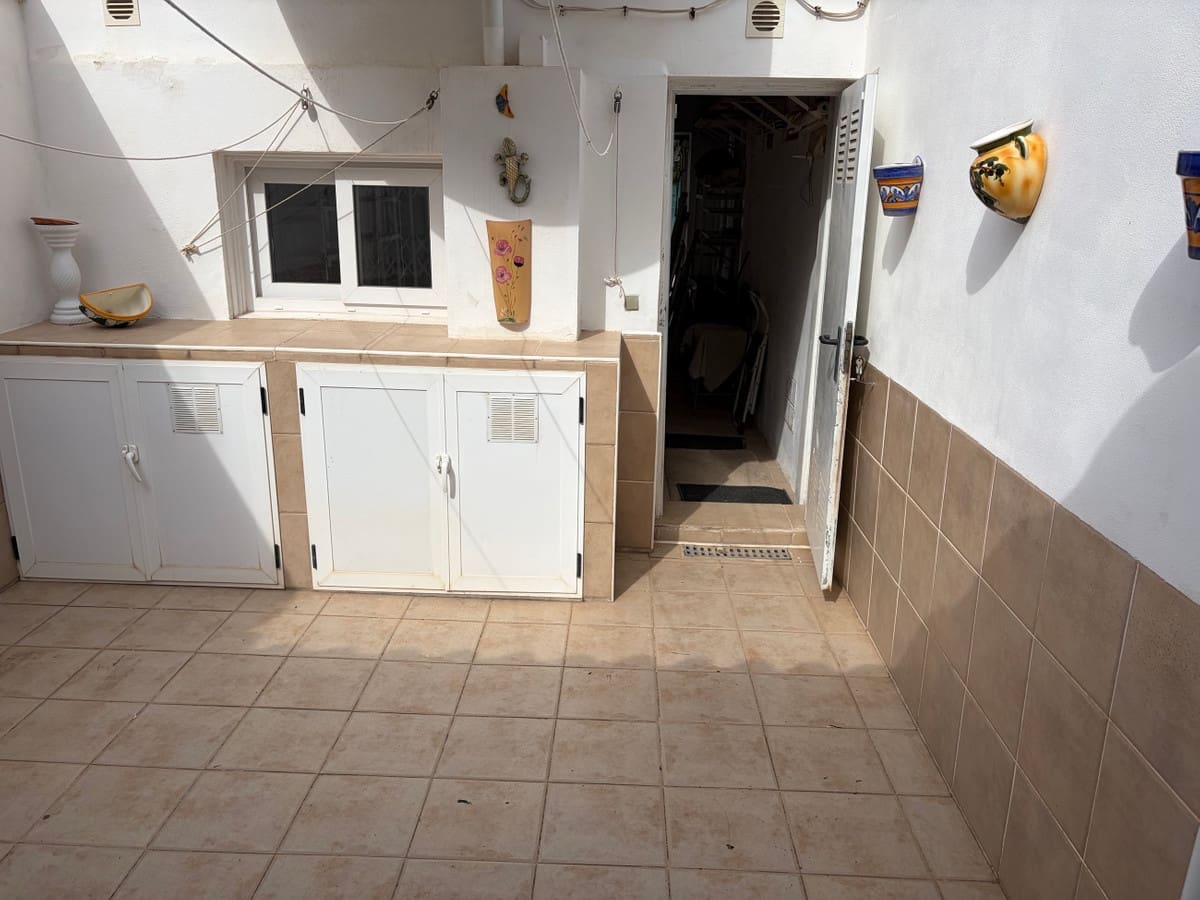 3 makuuhuone Omakotitalo myytävänä paikassa Orihuela mukana 
autotalli - 329 950 € (Ref: 10134431)