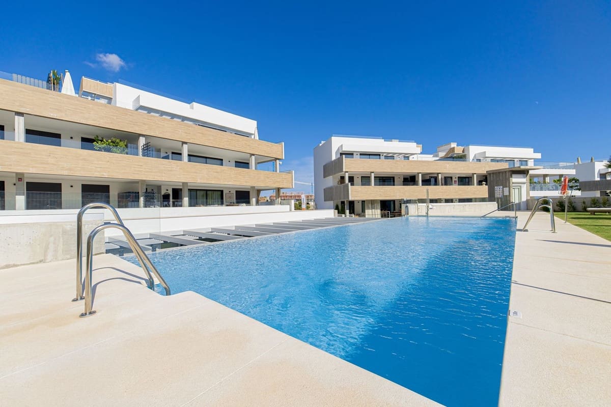 2 soveværelse Lejlighed til salg i Marbella med swimmingpool garage - € 820.000 (Ref: 10134436)