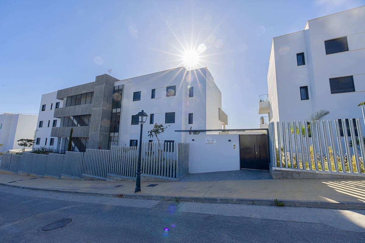 2 soveværelse Lejlighed til salg i Marbella med swimmingpool garage - € 820.000 (Ref: 10134436)