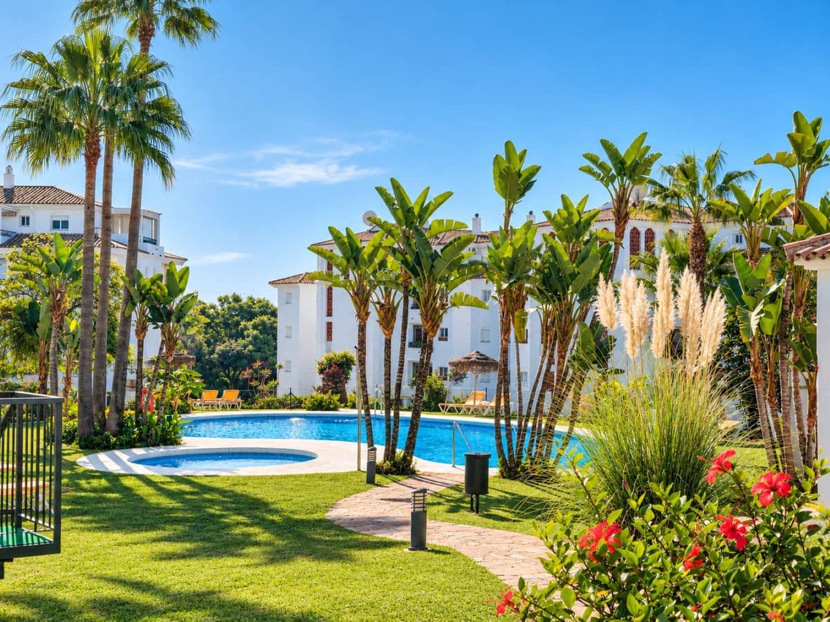 2 quarto Apartamento para venda em Calahonda com piscina garagem - 349 000 € (Ref: 10134443)