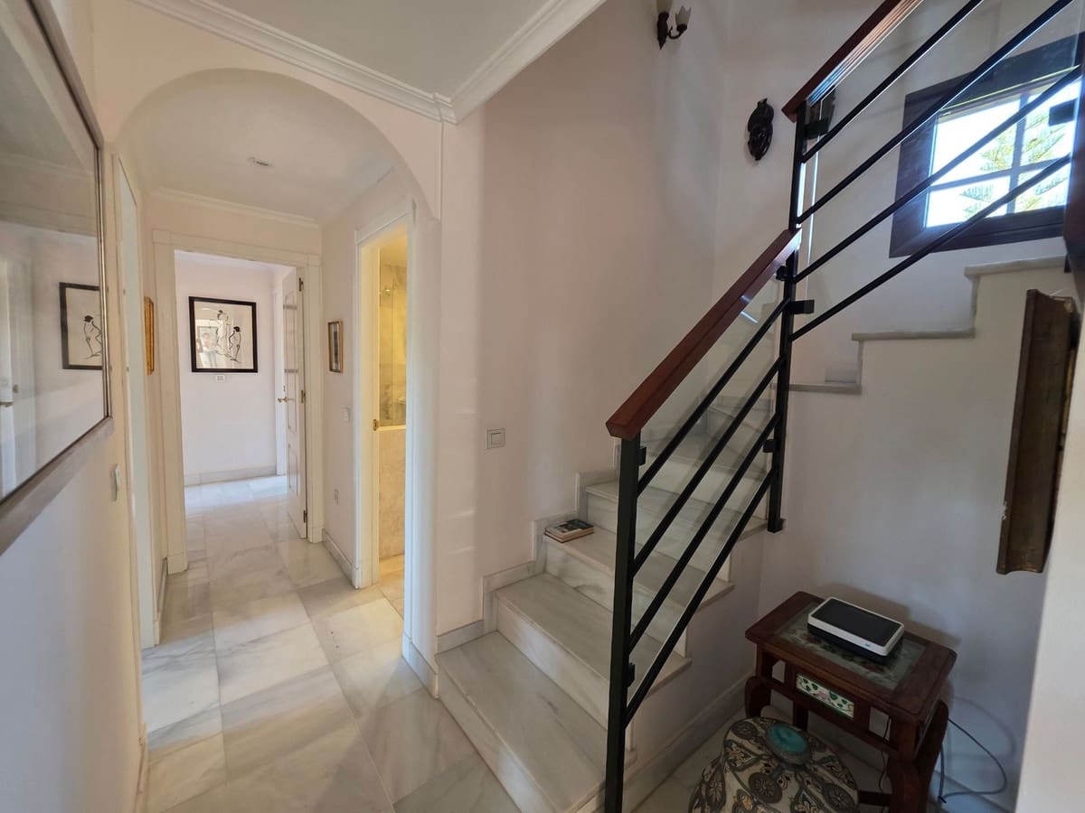 4 sypialnia Apartament na sprzedaż w Atalaya-Isdabe z basenem garażem - 850 000 € (Ref: 10134463)