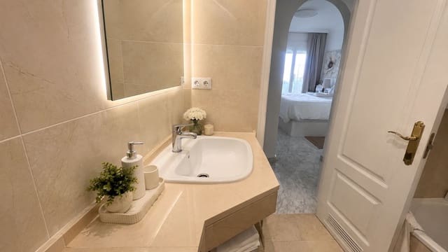 2 chambre Appartement à vendre à La Carolina - Guadalpín, Marbella avec piscine garage - 795 000 € (Ref: 10135896)