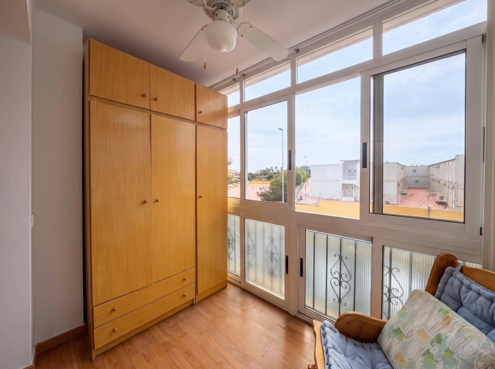 1 slaapkamer Appartement te koop in Torrevieja met zwembad garage - € 110.000 (Ref: 10136768)