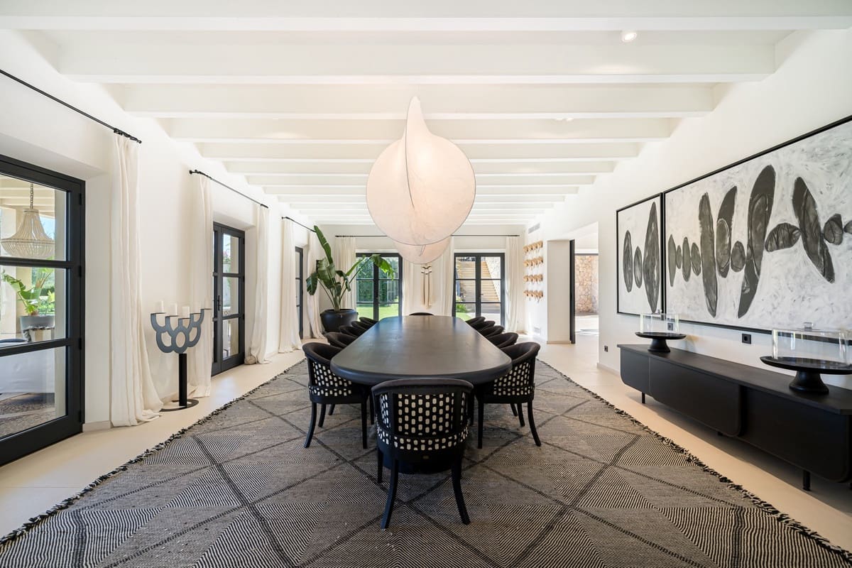 5 bedroom Villa for sale in Santa Maria del Cami with pool garage - € 11,500,000 (Ref: 10136822)