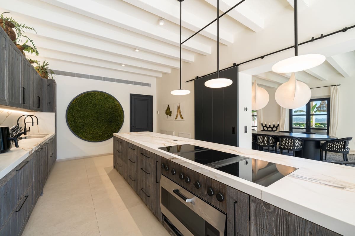 5 bedroom Villa for sale in Santa Maria del Cami with pool garage - € 11,500,000 (Ref: 10136822)