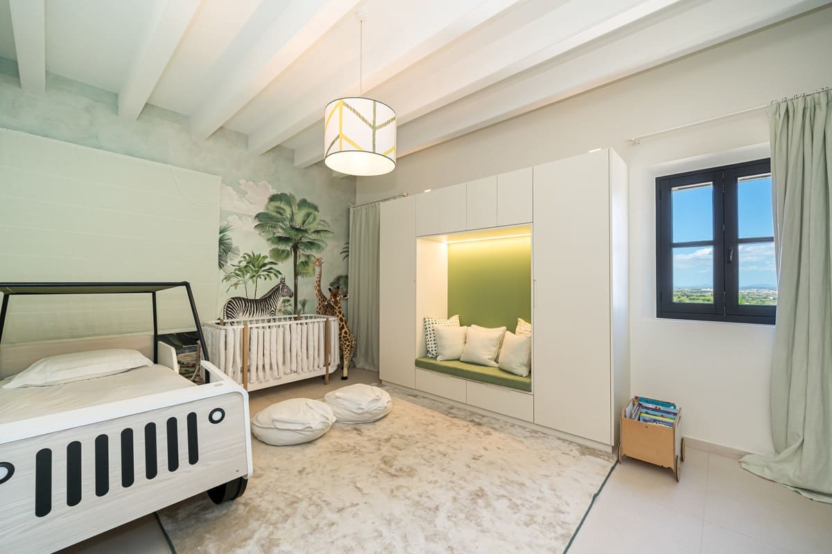 5 bedroom Villa for sale in Santa Maria del Cami with pool garage - € 11,500,000 (Ref: 10136822)