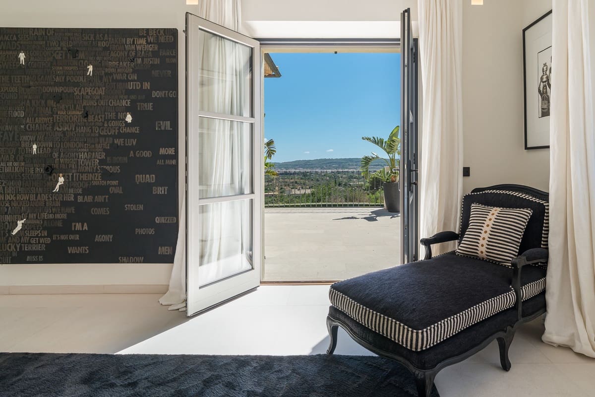 5 bedroom Villa for sale in Santa Maria del Cami with pool garage - € 11,500,000 (Ref: 10136822)
