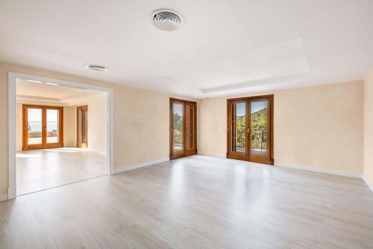 5 soveværelse Finca/Landehus til salg i Andratx med swimmingpool garage - € 16.800.000 (Ref: 10136870)