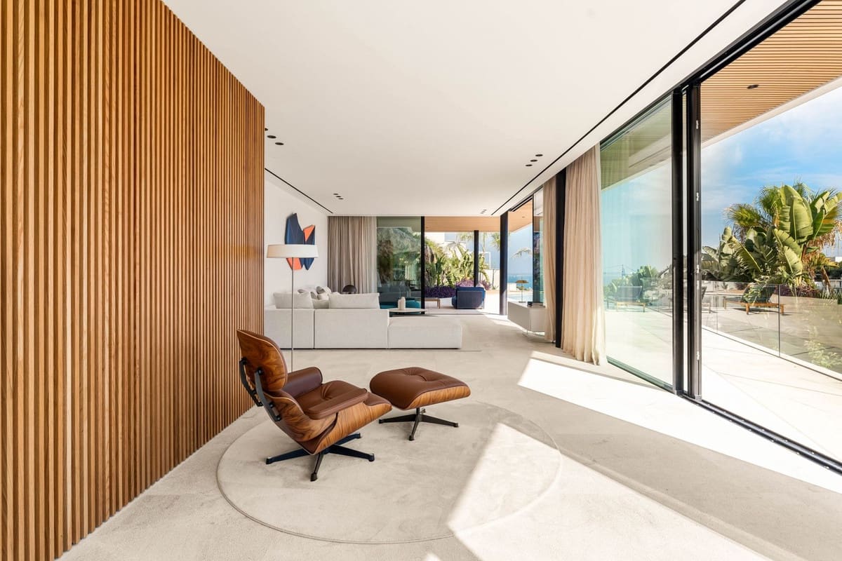 Chalet de 4 habitaciones en Calvià en venta con piscina garaje - 7.200.000 € (Ref: 10136887)