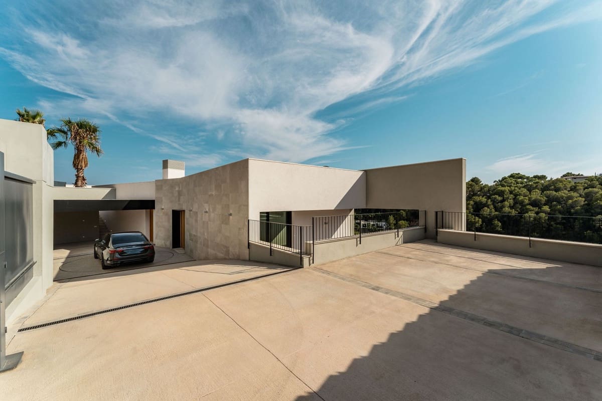 Chalet de 4 habitaciones en Calvià en venta con piscina garaje - 7.200.000 € (Ref: 10136887)