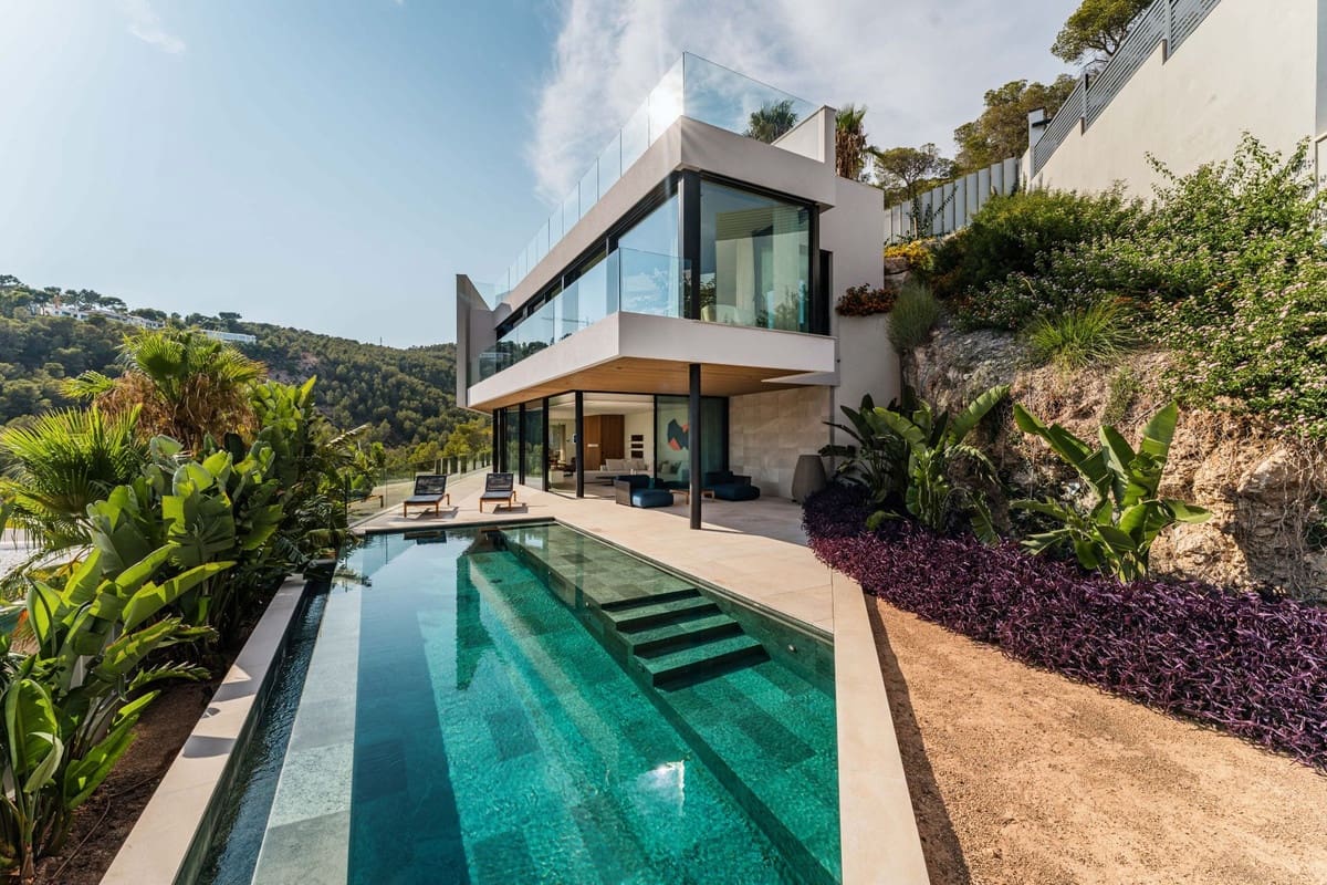 Chalet de 4 habitaciones en Calvià en venta con piscina garaje - 7.200.000 € (Ref: 10136887)