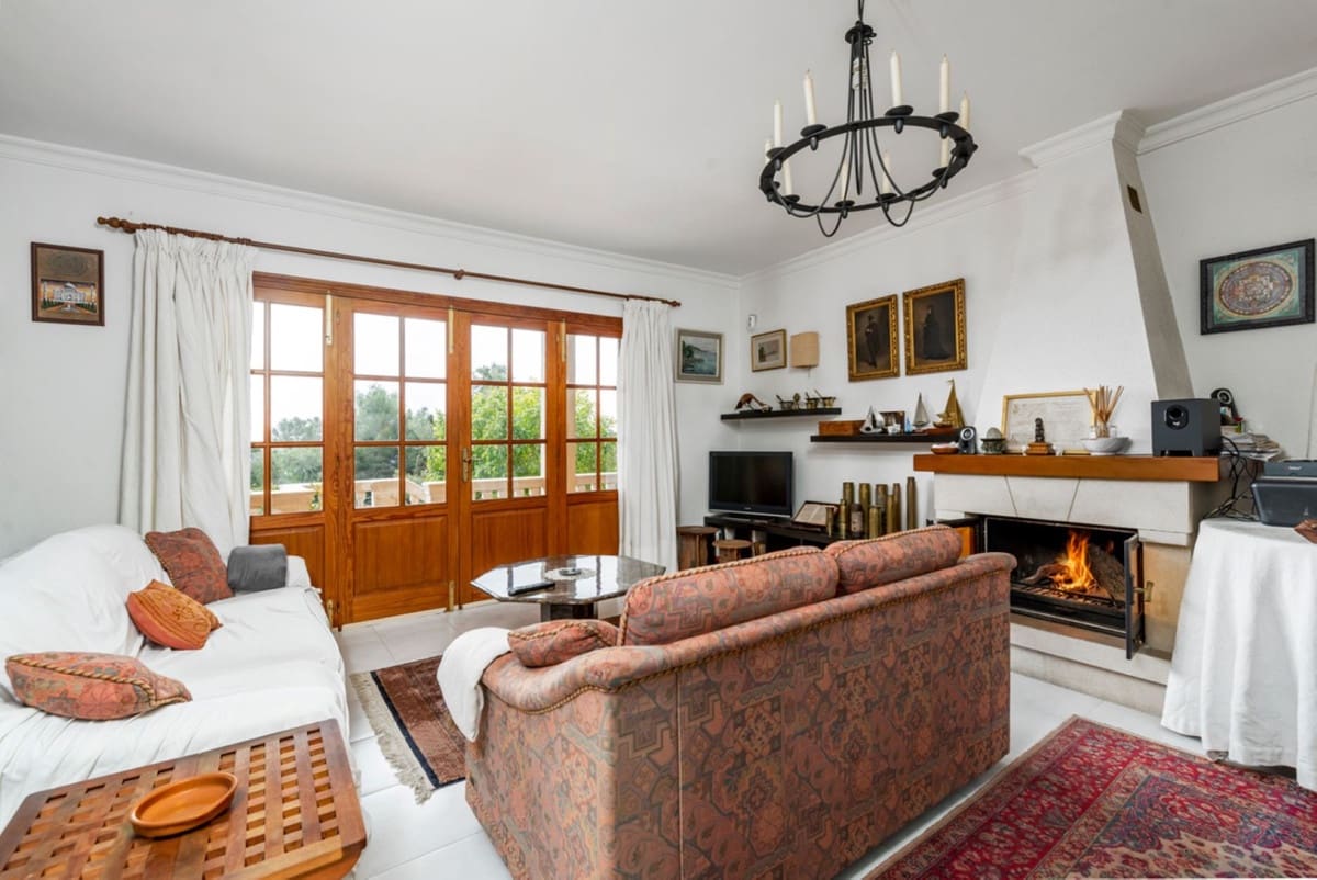 4 bedroom Villa for sale in Calvia with pool garage - € 3,800,000 (Ref: 10136894)