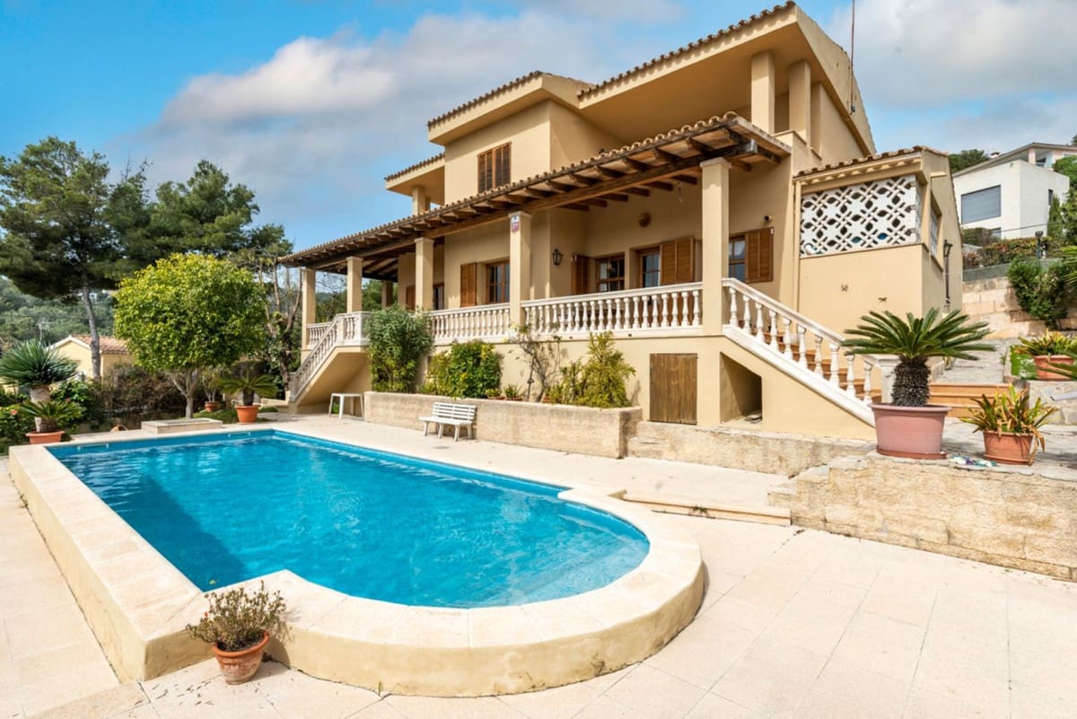 4 bedroom Villa for sale in Calvia with pool garage - € 3,800,000 (Ref: 10136894)