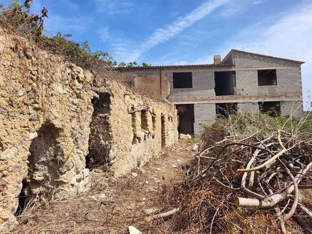 Finca/Casa Rural de 6 habitaciones en Artà en venta - 350.000 € (Ref: 10136916)