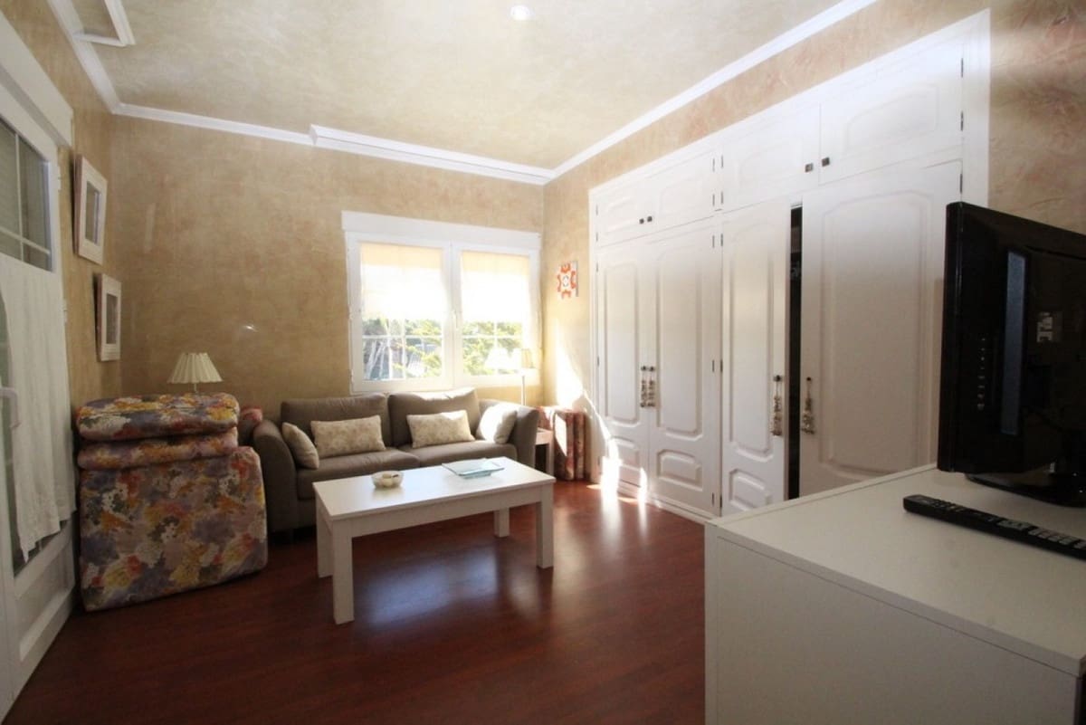5 soverom Villa til salgs i Orihuela med svømmebasseng garasje - € 1 250 000 (Ref: 10136957)
