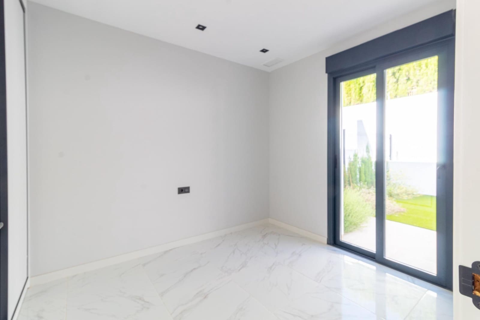 Apartamento de 3 habitaciones en Orihuela Costa en venta con piscina garaje - 399.000 € (Ref: 10137018)