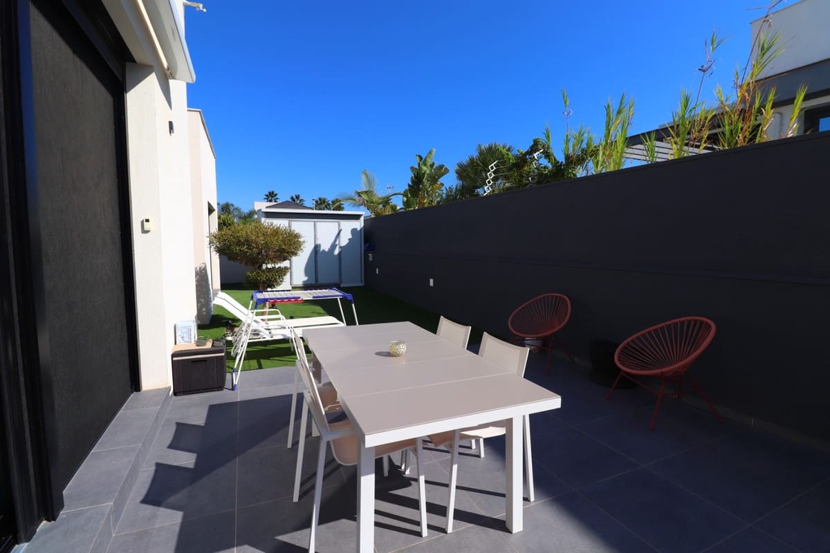 3 Zimmer Villa zu verkaufen in Formentera del Segura mit Pool Garage - 625.000 € (Ref: 10137044)