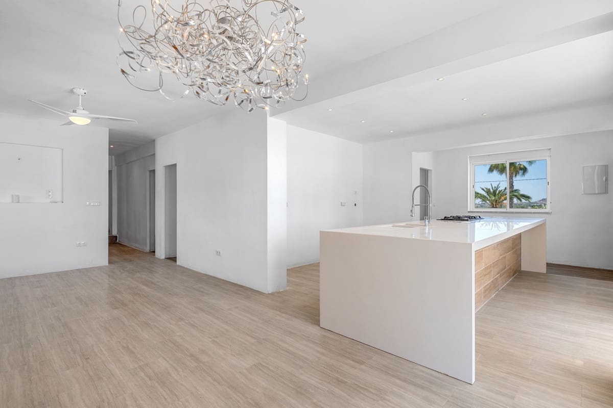 8 soveværelse Finca/Landehus til salg i Los Montesinos med swimmingpool - € 1.100.000 (Ref: 10137051)