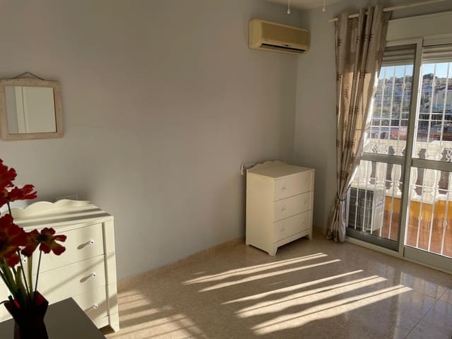 2 quarto Casa em Banda para venda em Villamartin, Orihuela com piscina - 189 995 € (Ref: 10137065)