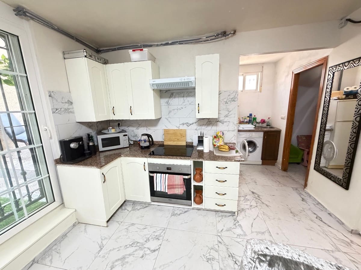Chalet de 4 habitaciones en Orihuela en venta con piscina - 389.995 € (Ref: 10137066)