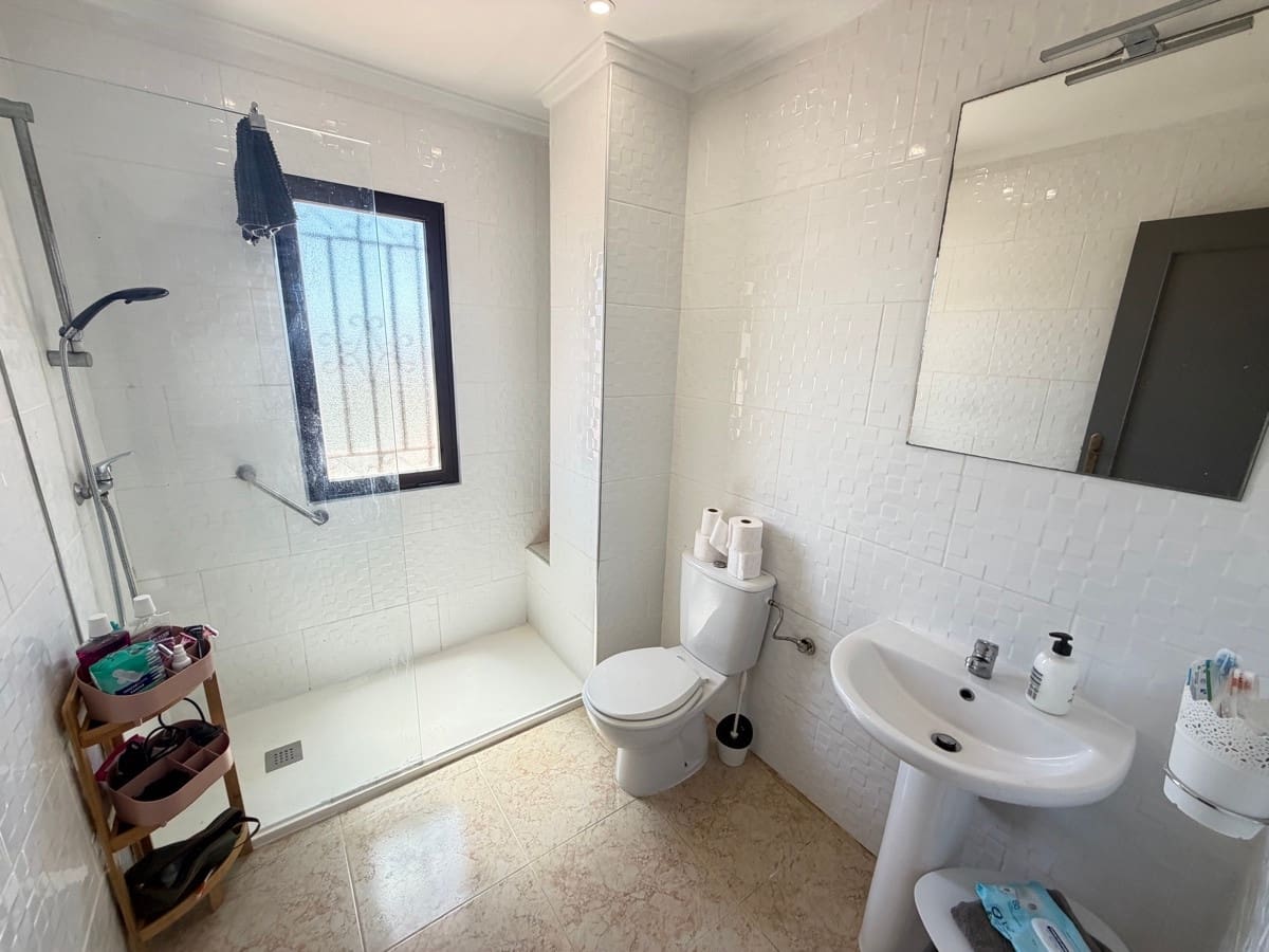 2 soveværelse Villa til salg i Orihuela med swimmingpool - € 218.000 (Ref: 10137067)