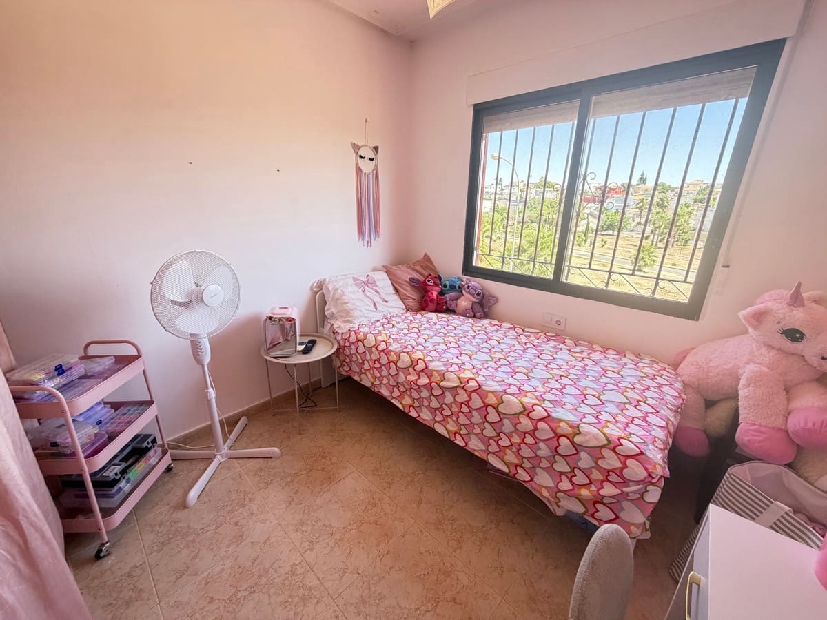 2 soveværelse Villa til salg i Orihuela med swimmingpool - € 218.000 (Ref: 10137067)