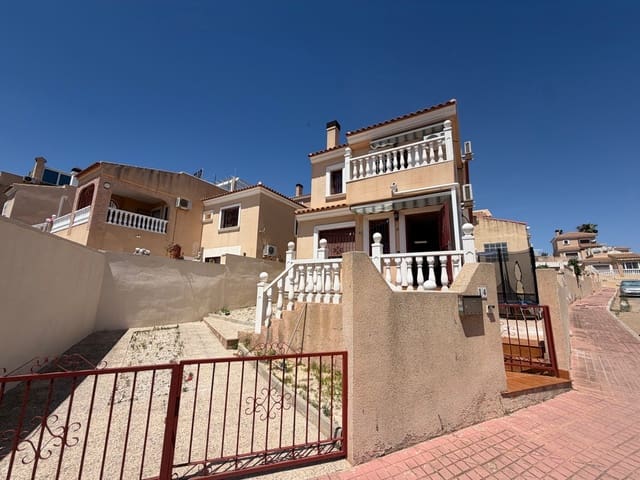 2 soveværelse Villa til salg i Villamartin, Orihuela med swimmingpool - € 218.000 (Ref: 10137067)