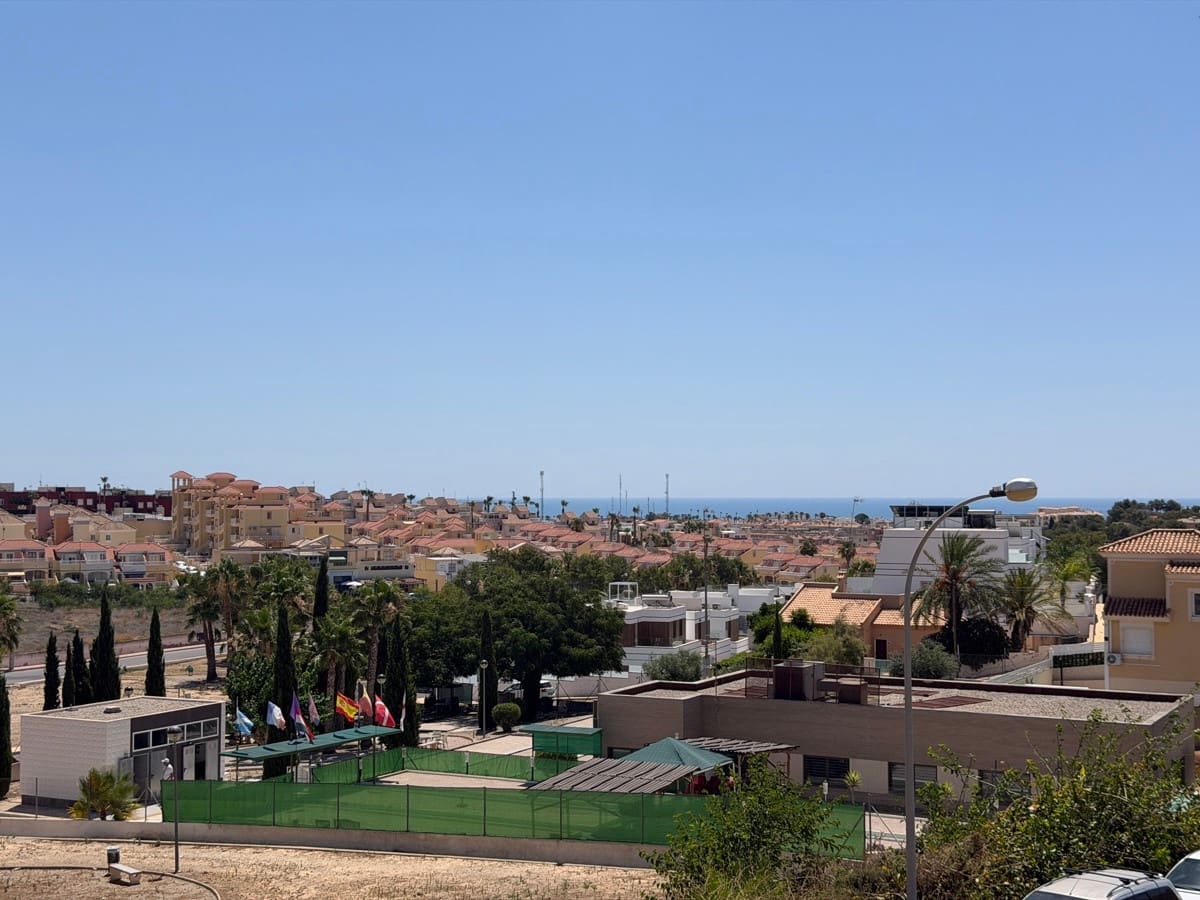 2 soveværelse Villa til salg i Orihuela med swimmingpool - € 218.000 (Ref: 10137067)