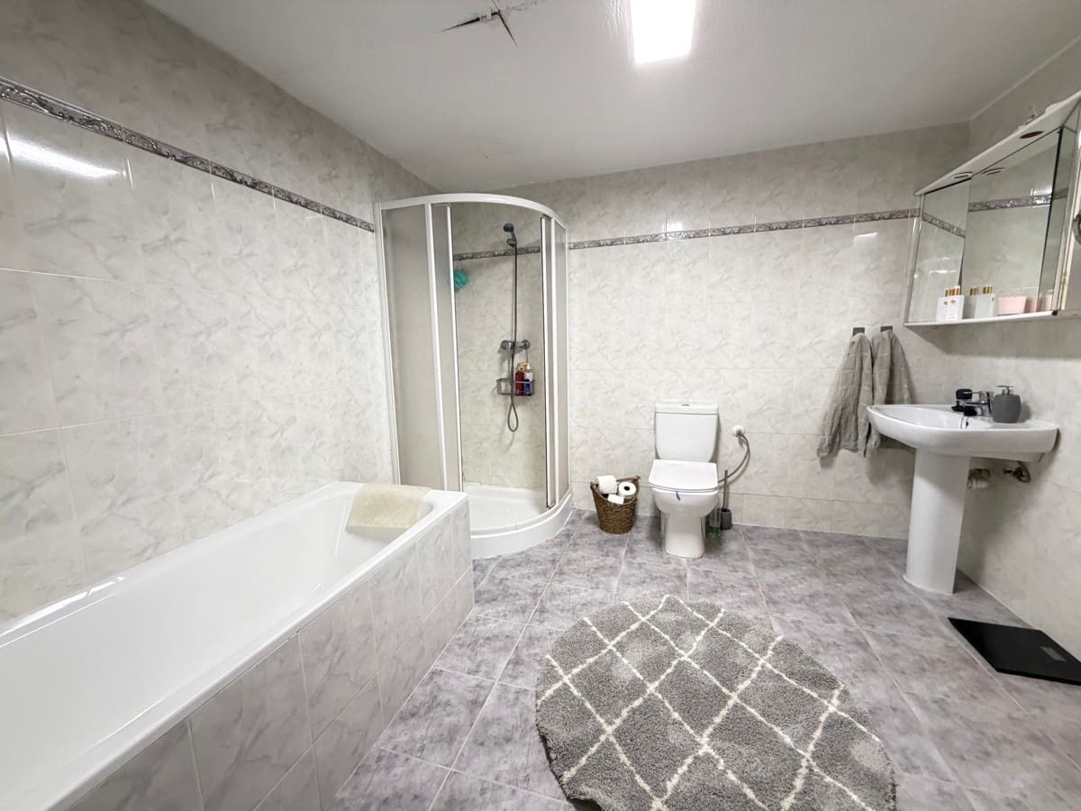 3 soverom Villa til salgs i San Luis med svømmebasseng garasje - € 399 900 (Ref: 10137073)