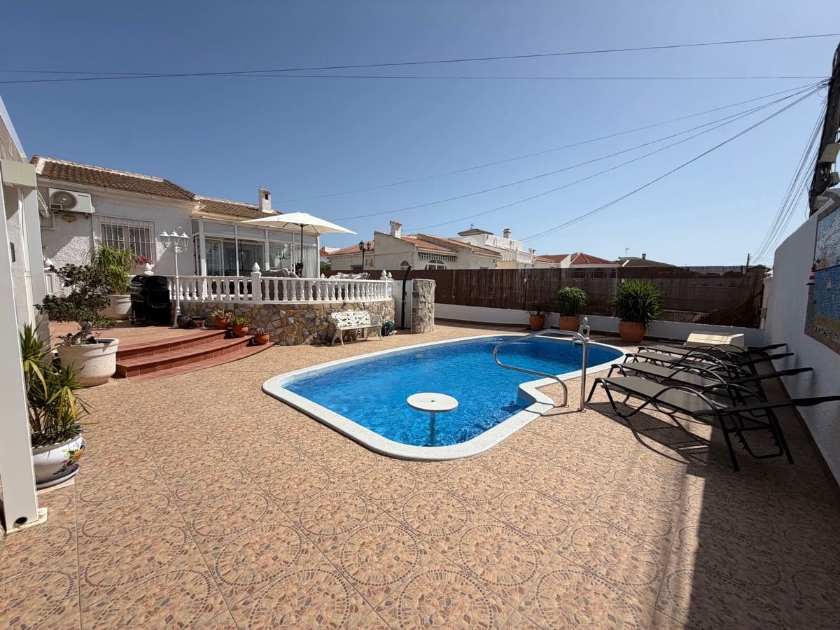 3 soverom Villa til salgs i San Luis med svømmebasseng garasje - € 399 900 (Ref: 10137073)