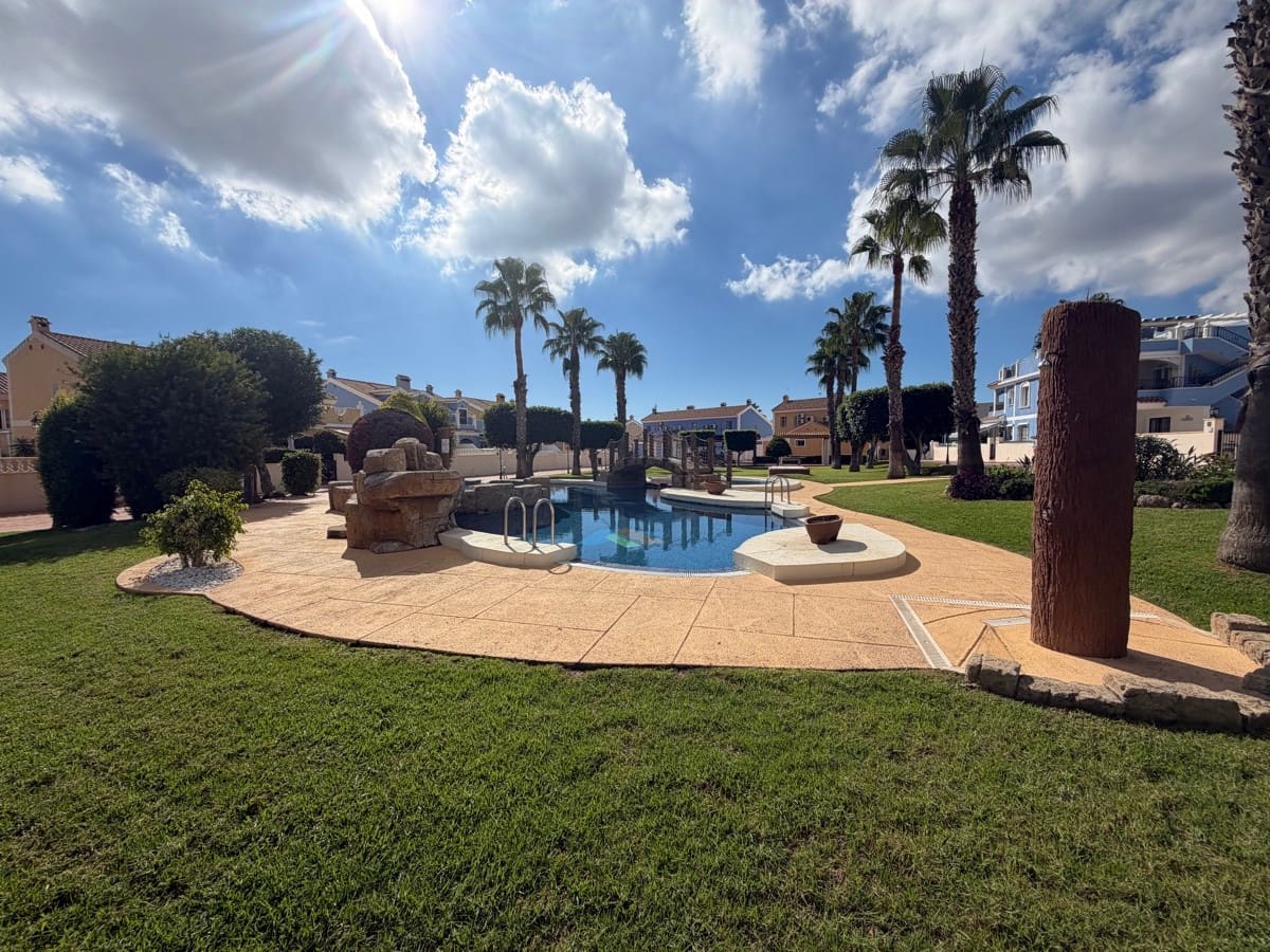 2 soverom Leilighet til salgs i Orihuela med svømmebasseng - € 205 000 (Ref: 10137088)