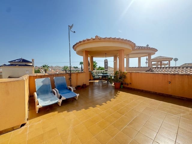 Chalet de 4 habitaciones en Villamartin, Orihuela en venta - 299.000 € (Ref: 10137093)