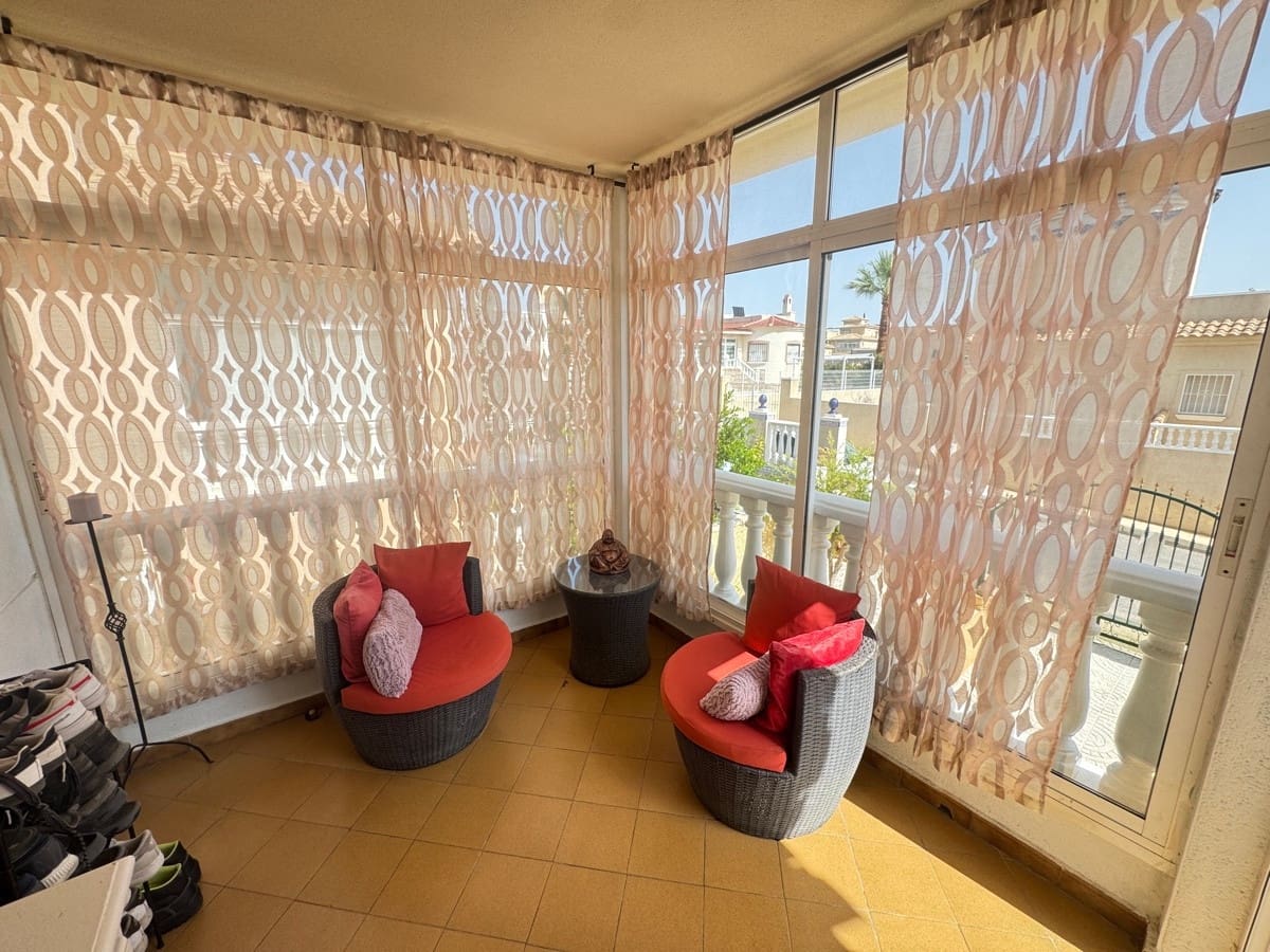 Chalet de 4 habitaciones en Orihuela en venta - 299.000 € (Ref: 10137093)